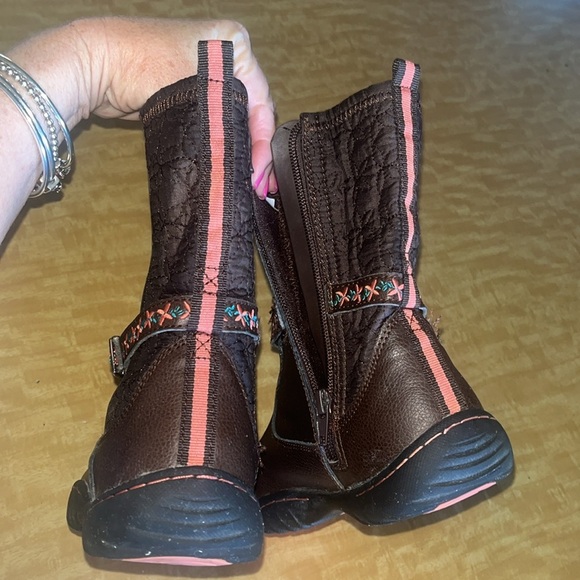 Jambu ladies size 5 ankle boots w/ embroidered strap, leather uppers / preowned - Picture 4 of 8